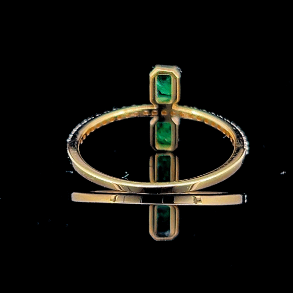 Emerald Glint Solitaire Ring - Image 3